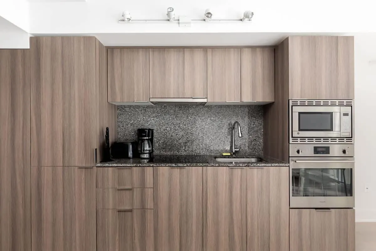 Practical Condo Downtown 3 Beds Uoft Toronto Apartment