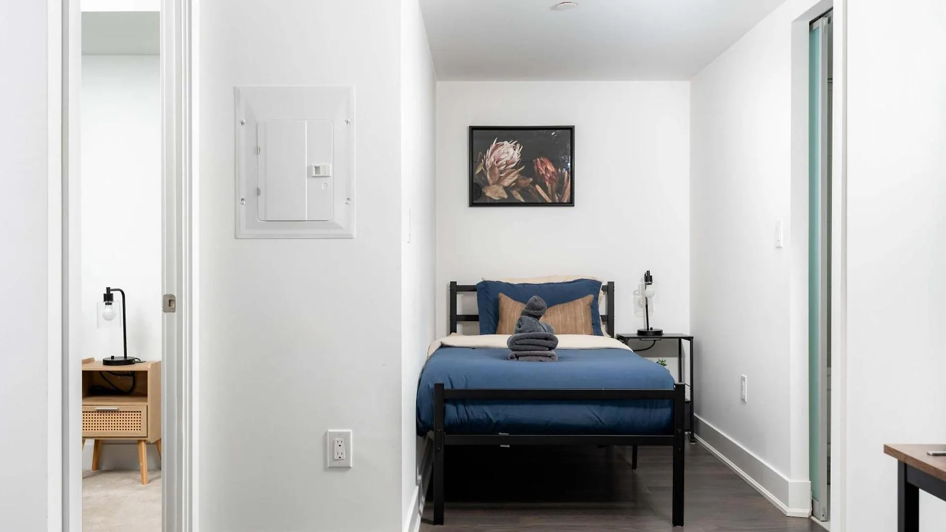 Practical Condo Downtown 3 Beds Uoft Toronto 0*,