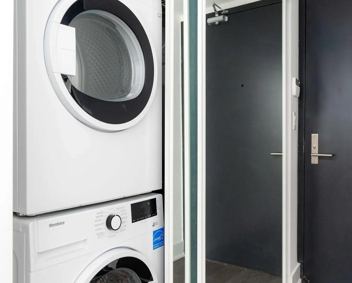 Practical Condo Downtown 3 Beds Uoft トロント 0*,  カナダ